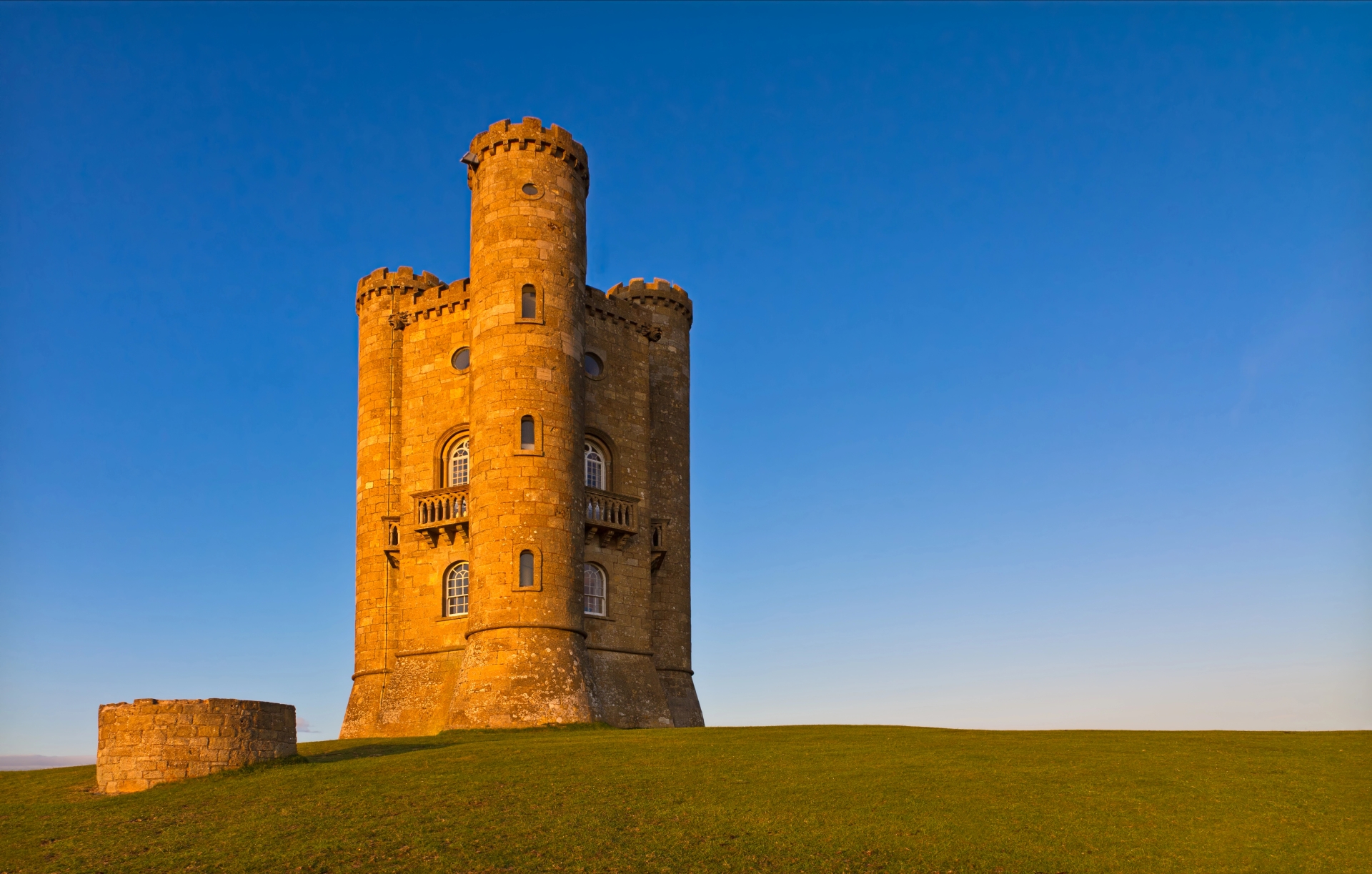 Broadway Tower